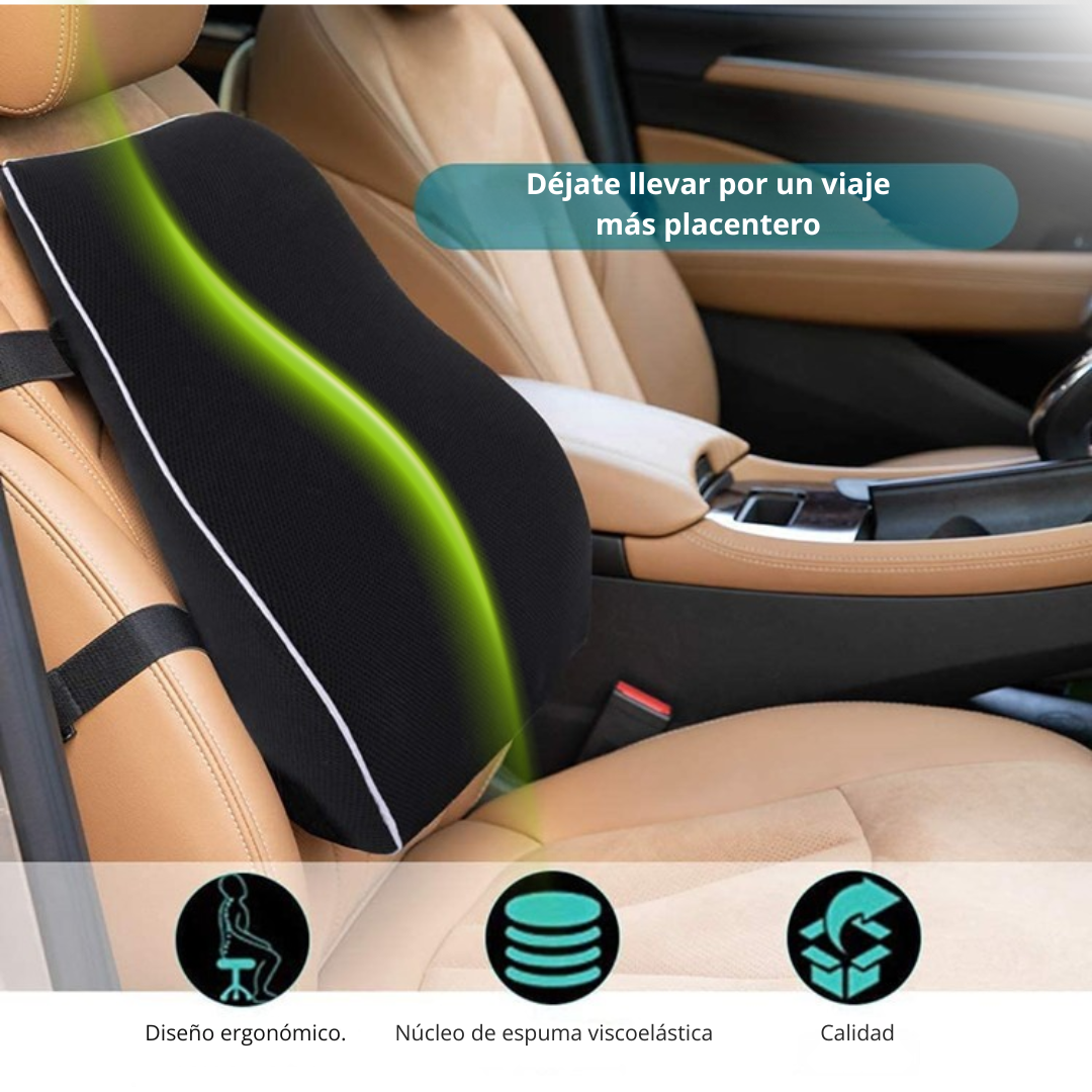 Cojín lumbar instalado en el asiento de un carro, ideal para viajes largos por carretera en Colombia