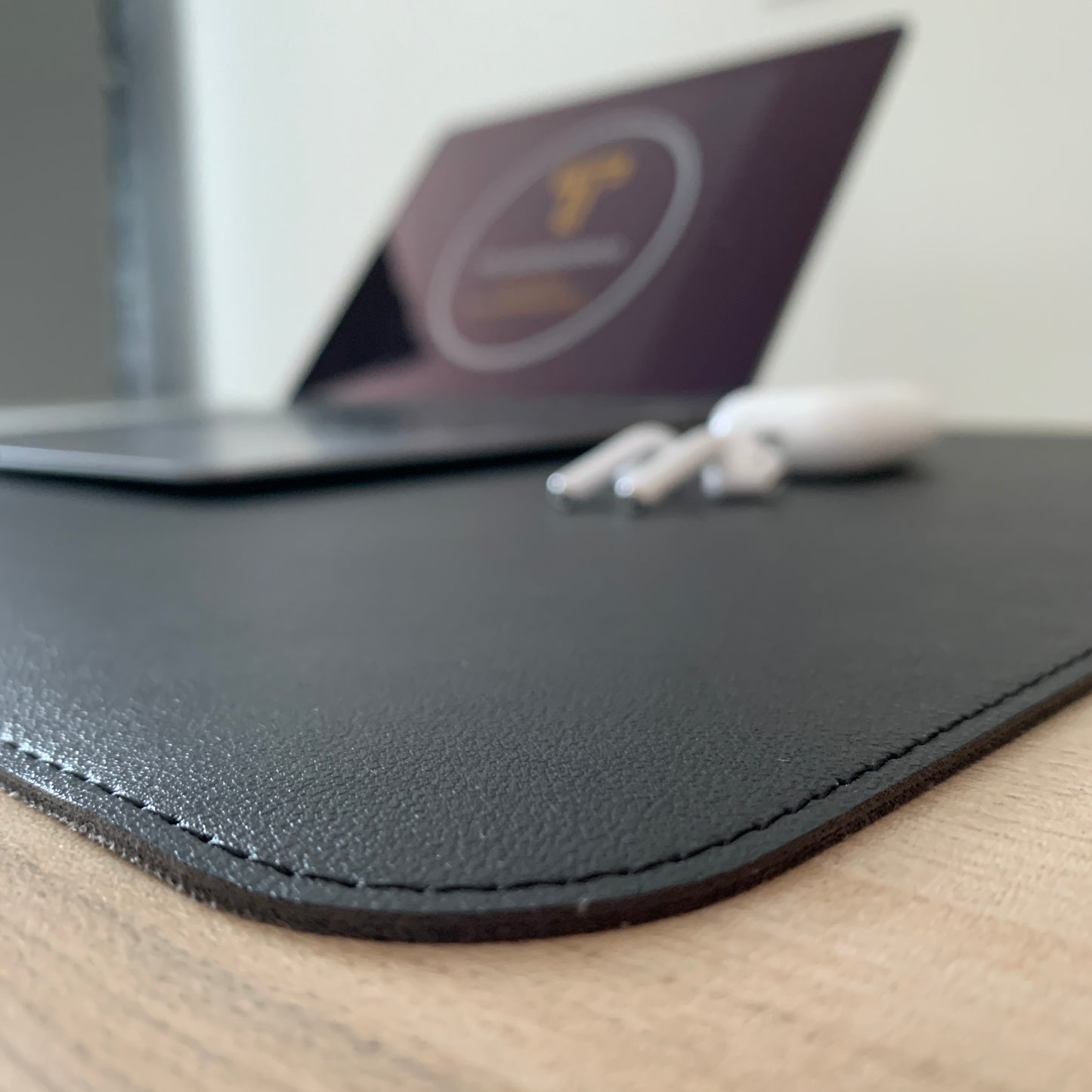 DESKPAD EN CUERO VEGANO 40X80 CM
